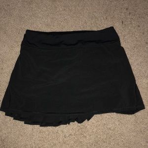 Black LuluLemon skirt